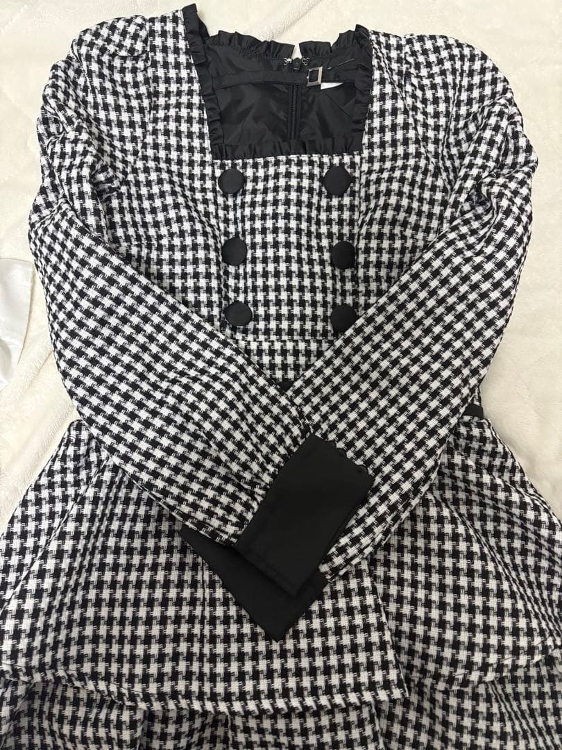 pium クロスベルトティアードワンピース