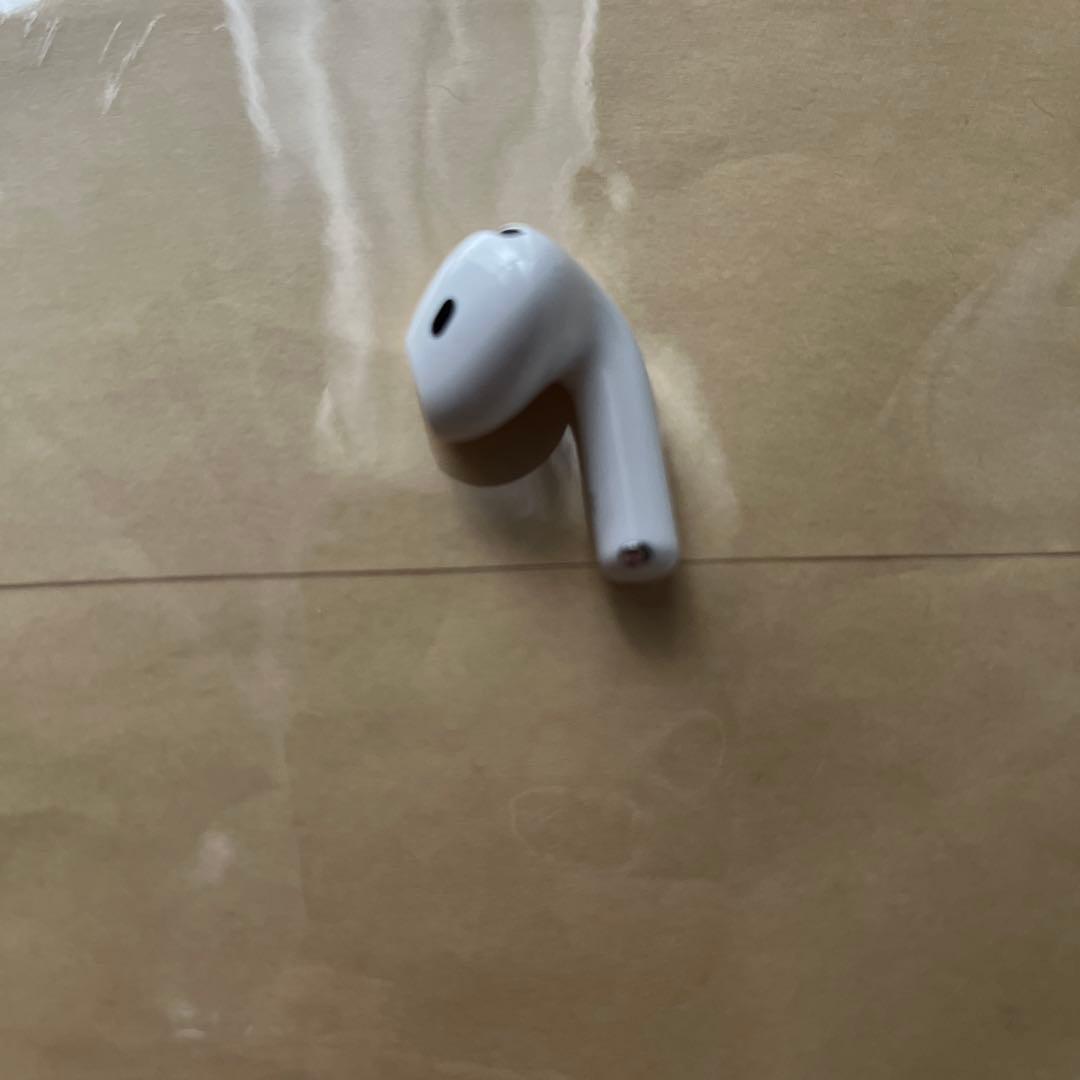 AirPods4 ノイズキャンセリング付き　右耳