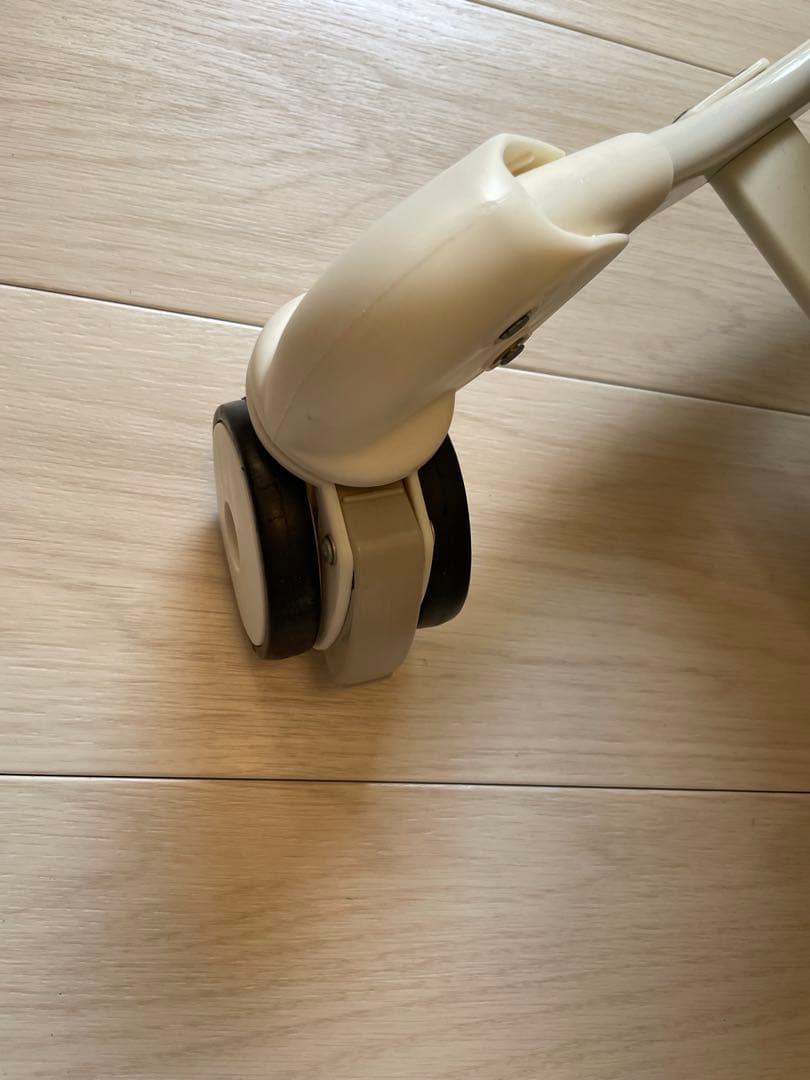 【かむつ】【美品】 コンビ ハイローチェア ネムリラ FF セサミグレー