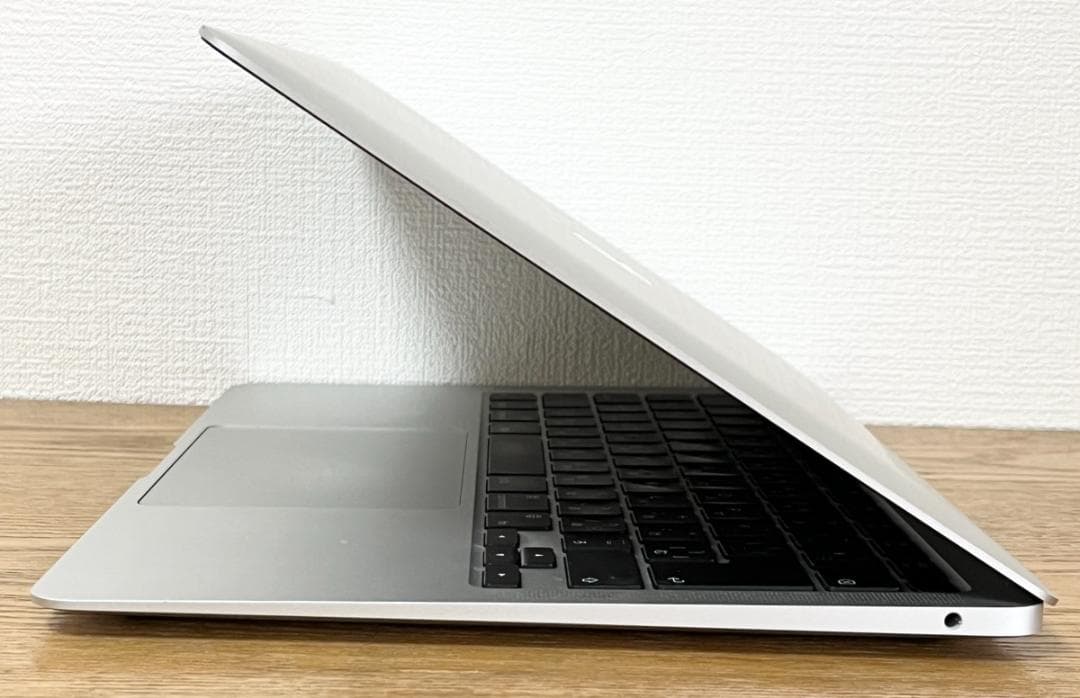 【送料無料】MacBook Air M1 2020 8GB 256GB