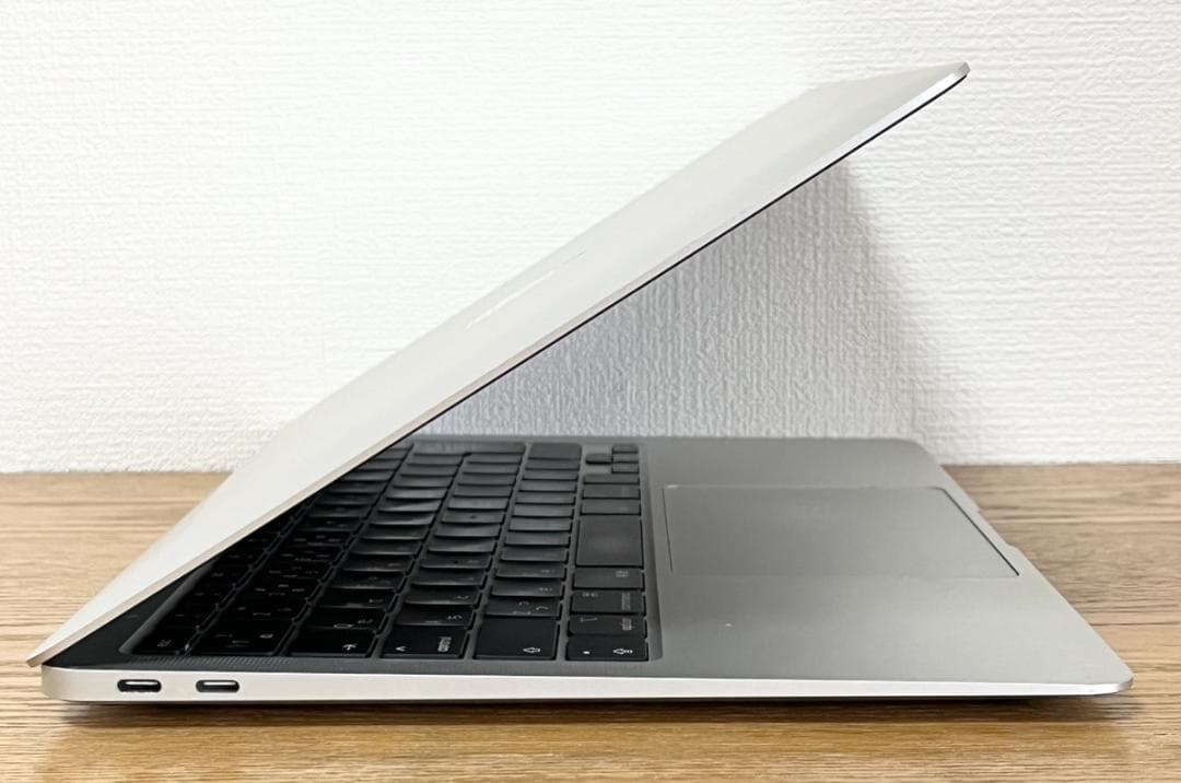 【送料無料】MacBook Air M1 2020 8GB 256GB