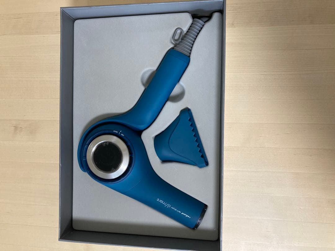 d/more ヘアドライヤー 青