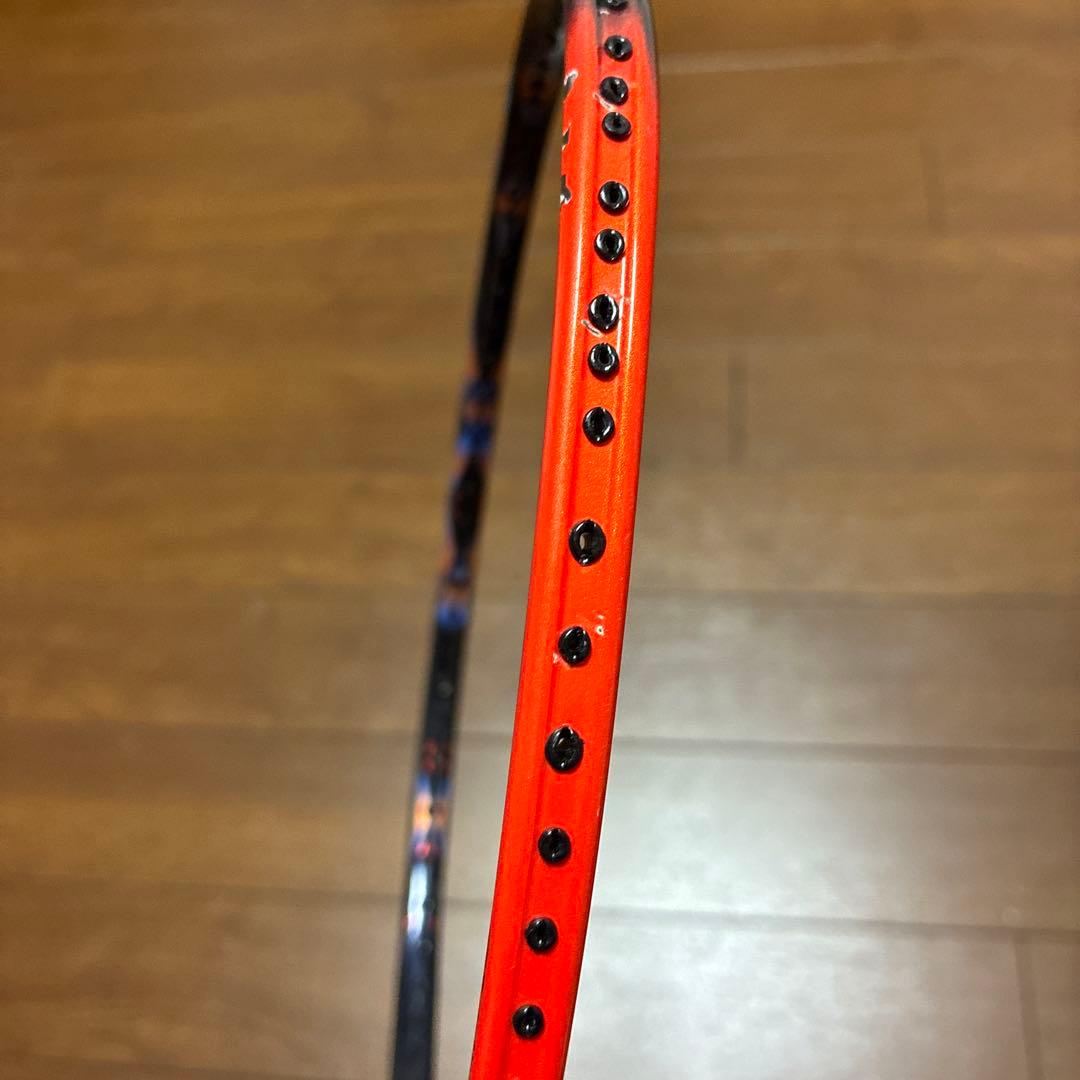 バドミントンラケットアストロクス77プロ