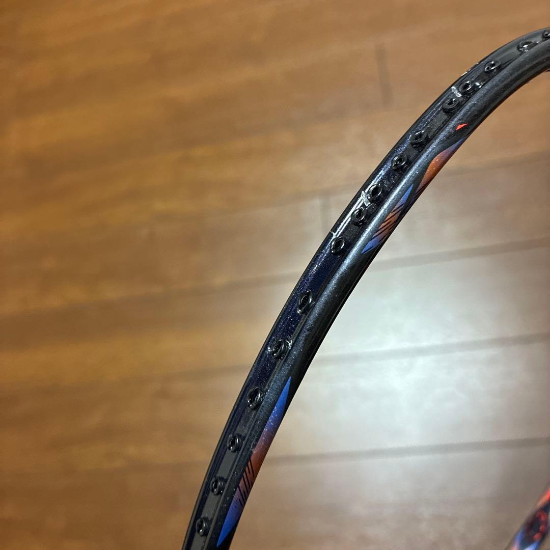 バドミントンラケットアストロクス77プロ