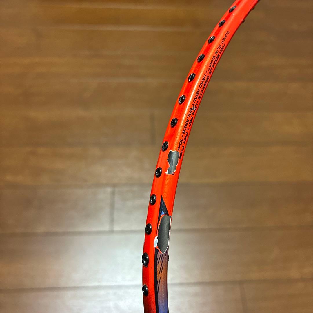 バドミントンラケットアストロクス77プロ