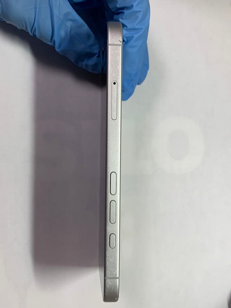 iPhone 16 128 GB ホワイト SIMフリー