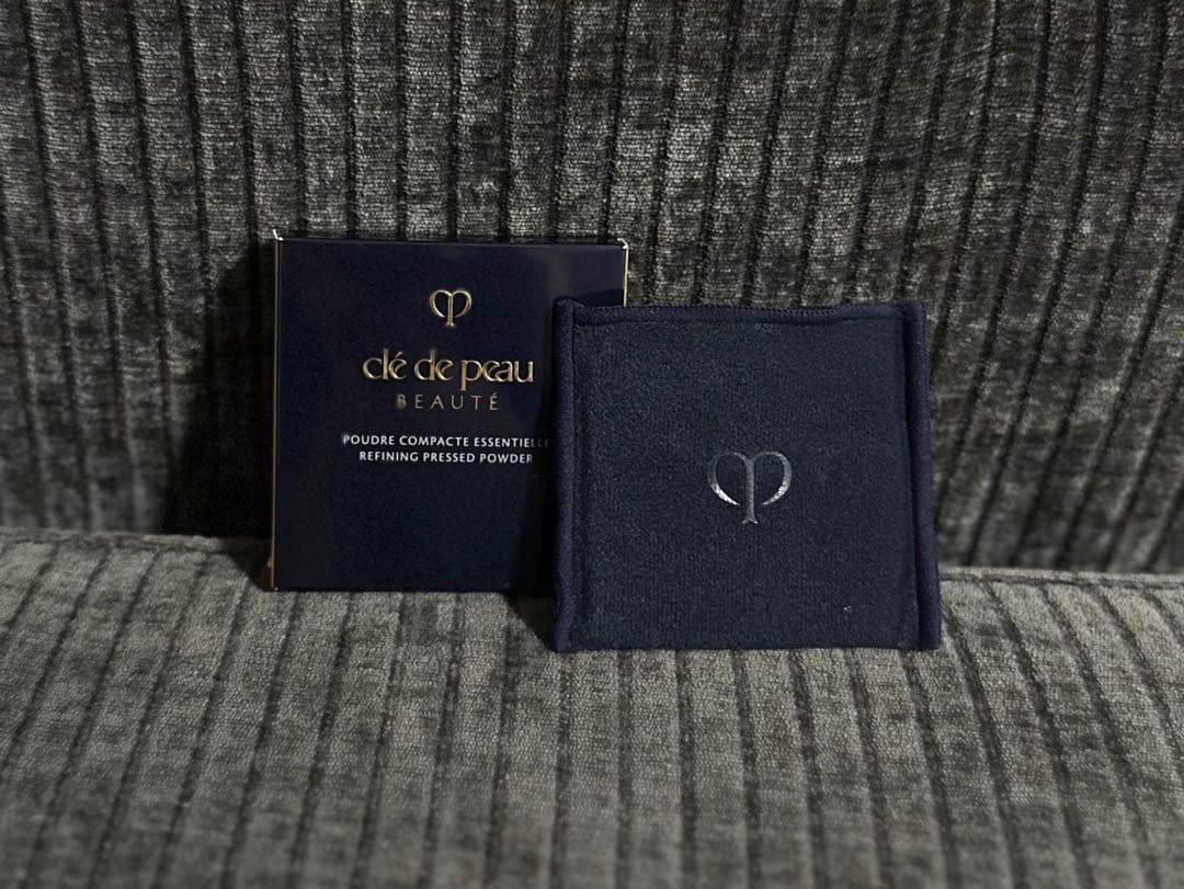 【美品】クレ・ド・ポーボーテ★プードルコンパクトエサンシエルｎ/エレガントスリム