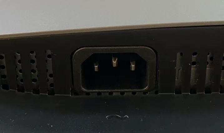 G*d様 Dell デジタルハイエンドシリーズ U2518D　25インチモニタ