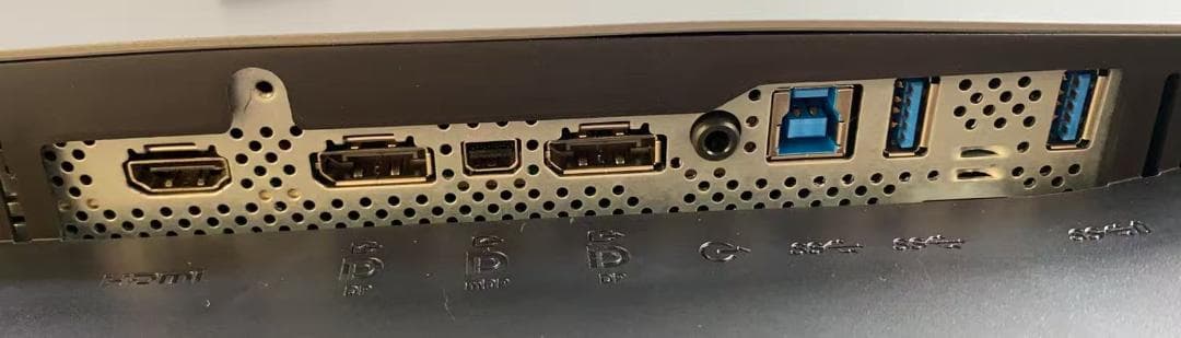 G*d様 Dell デジタルハイエンドシリーズ U2518D　25インチモニタ