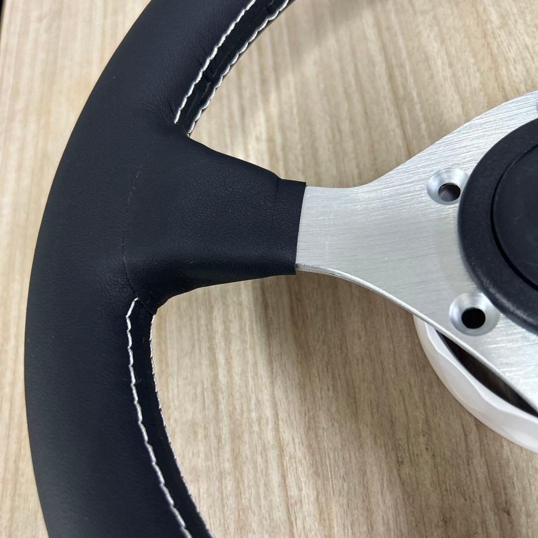 28パイ ステアリングホイール