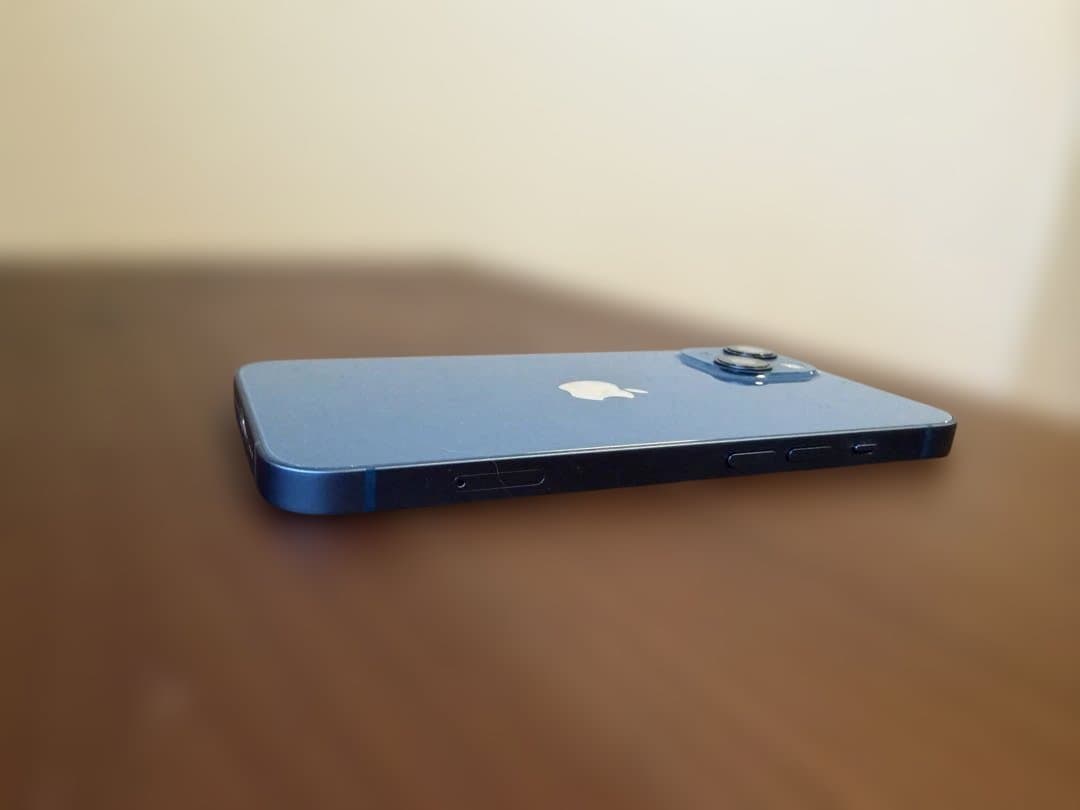 Apple iPhone 13 青　128GB