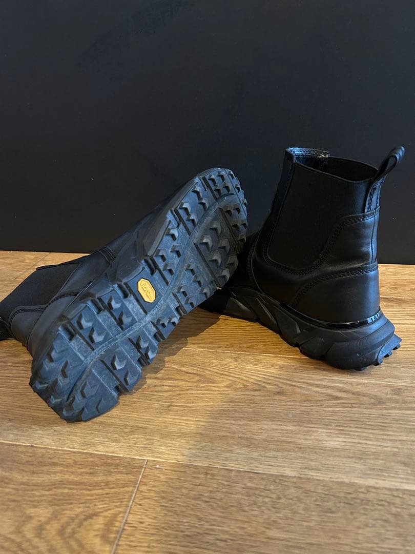 ZARA VIBRAM® レザーブーツ　27.5cm相当