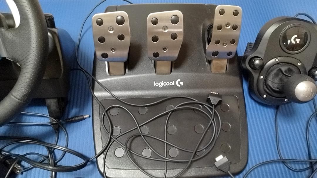 logicool G 6速マニュアルシフトとペダルセット