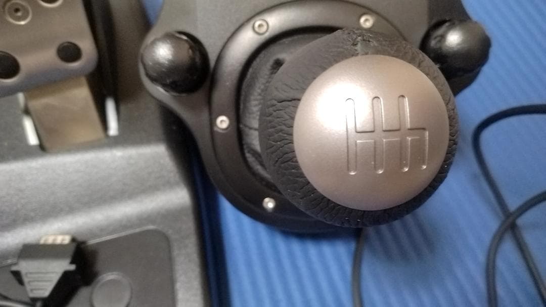 logicool G 6速マニュアルシフトとペダルセット