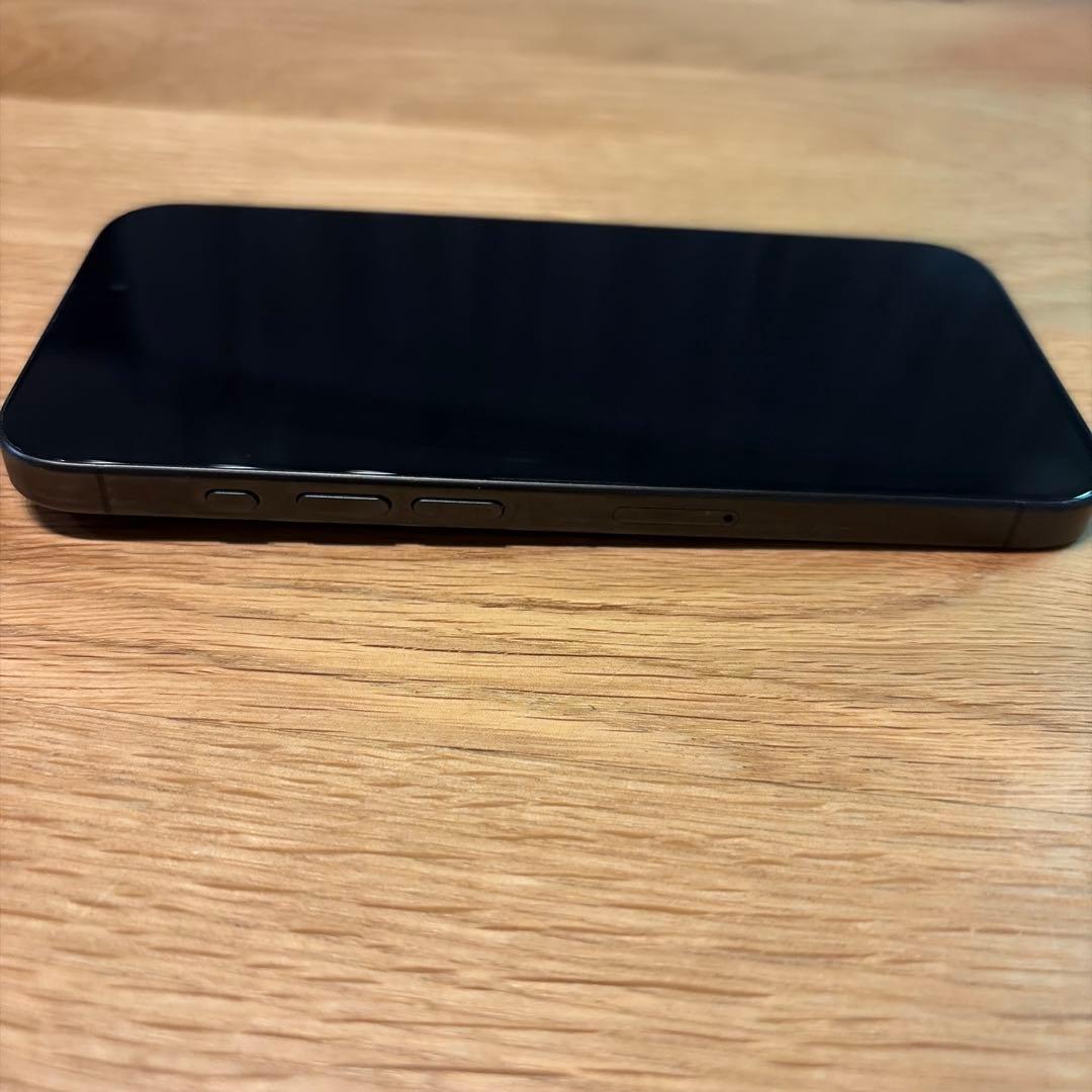 Apple iPhone15pro 256GB ブラックチタニウム SIMフリー