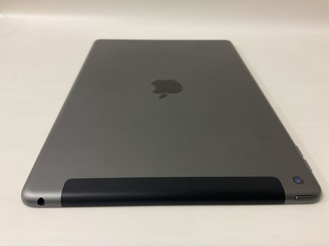 Wtapscendantページ★ 美品IPAD 第8世代 ★ 32GB