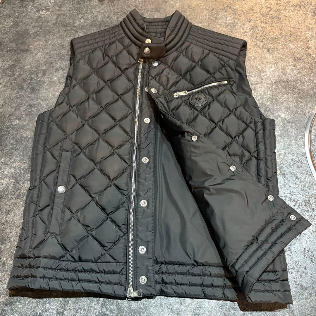 【美品】モンクレール MONCLER ベスト メンズ ブラックサイズ2