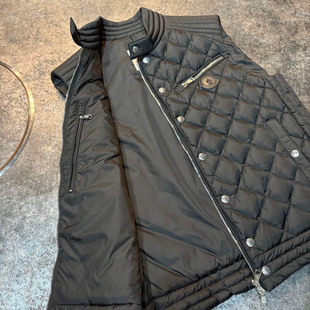 【美品】モンクレール MONCLER ベスト メンズ ブラックサイズ2