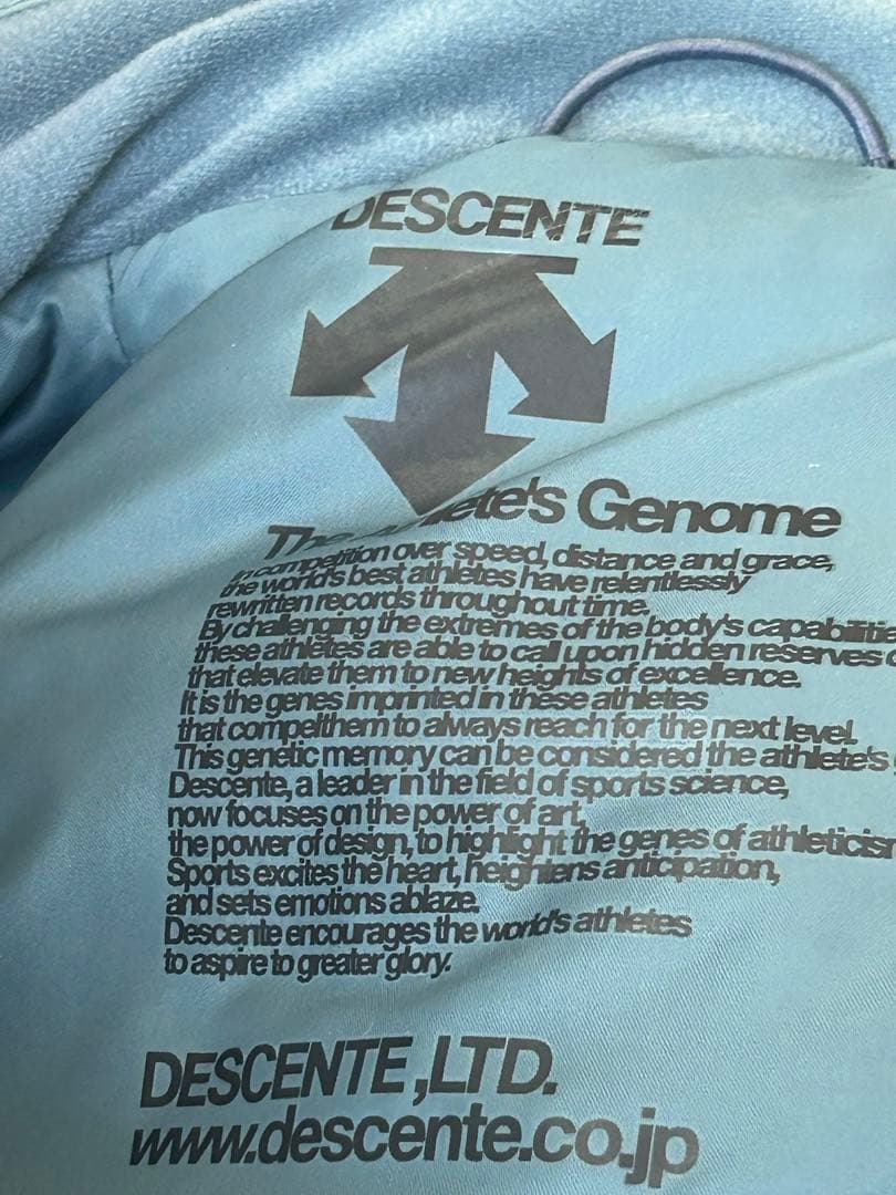 PP様用　DESCENTE スキー　スノボーウェア L L フード畳み可