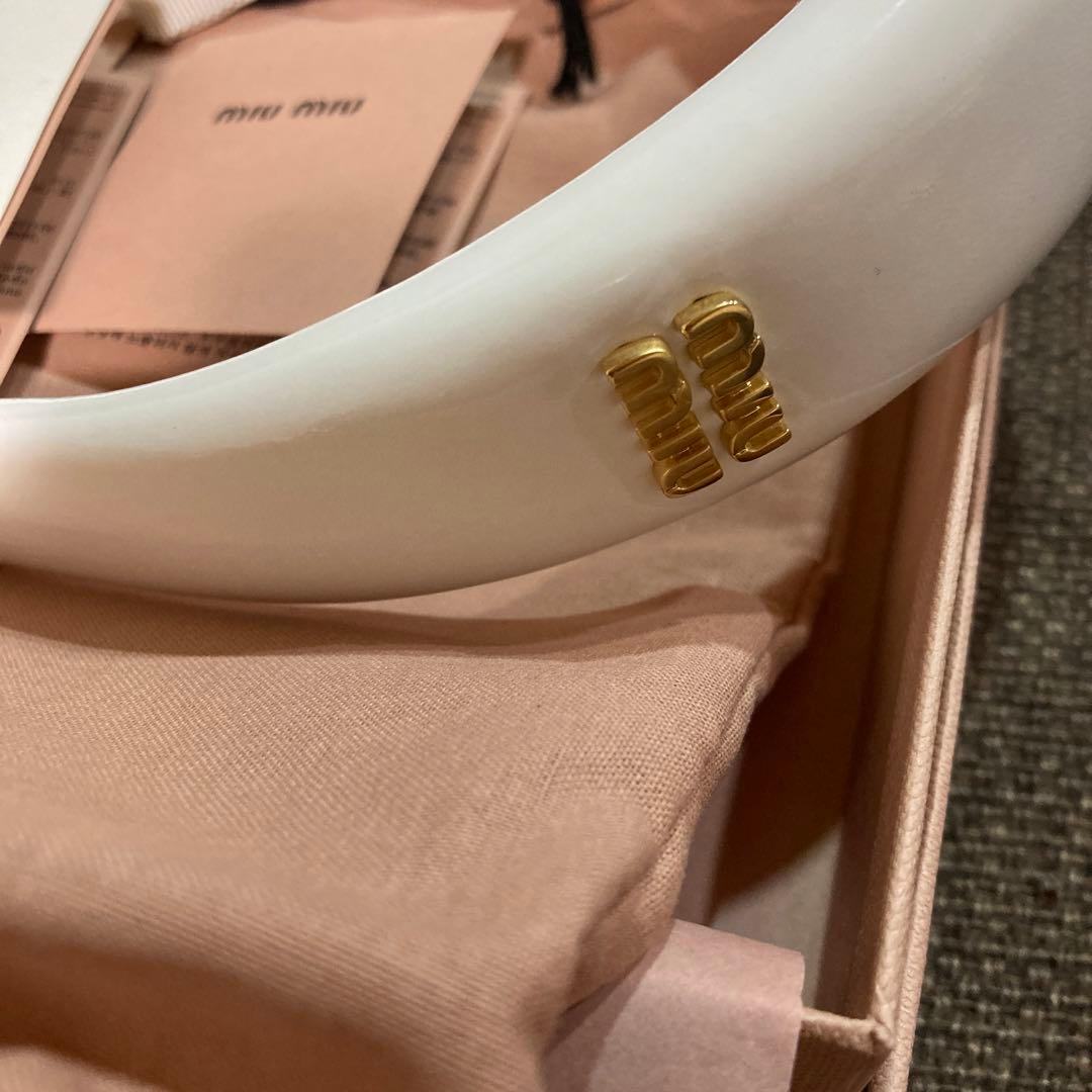 新品未使用　miumiu カチューシャ