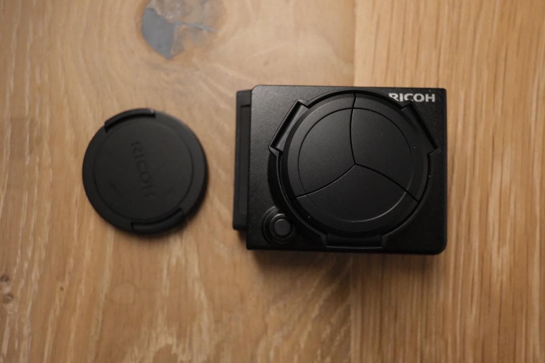 Ricoh GXR 本体＋レンズユニット4種＋VF-2＋純正アクセサリーセット