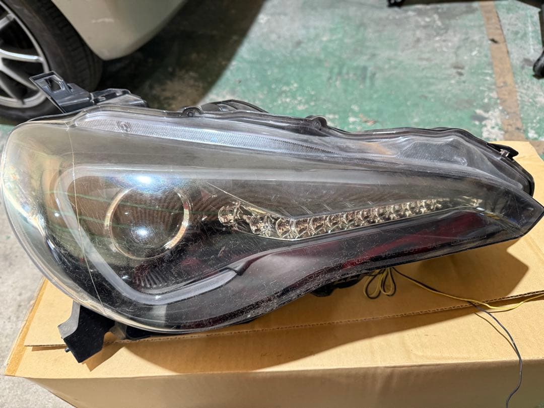 86 ZN6 左右　社外ヘッドライトユニット　中古