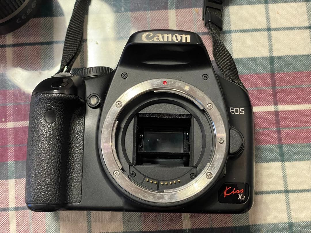 Canon キャノン EOS Kiss X2 デジタル一眼レフカメラ