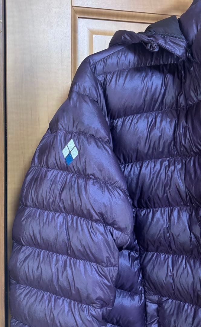 人気　mont-bell パープル　ダウンジャケットXLサイズ　防寒