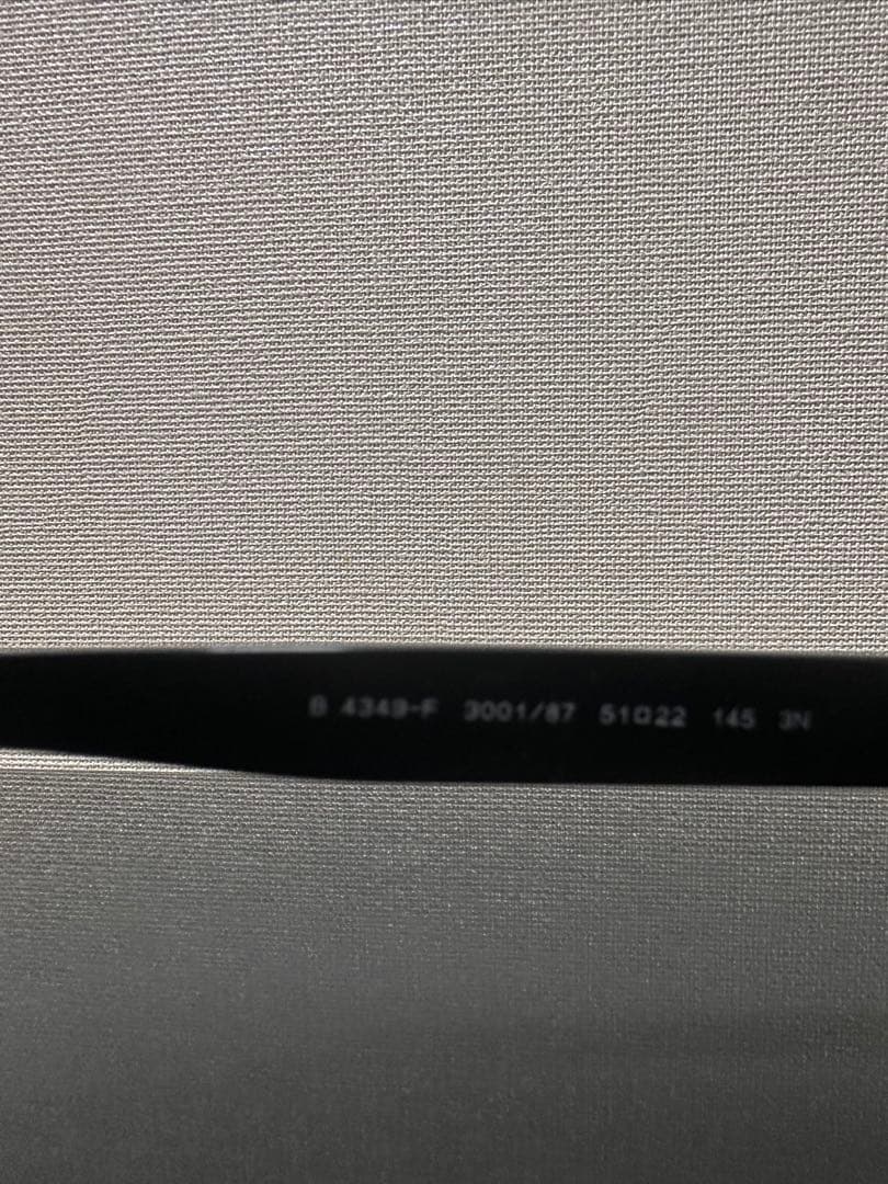 BURBERRY ブラック スクエア サングラス