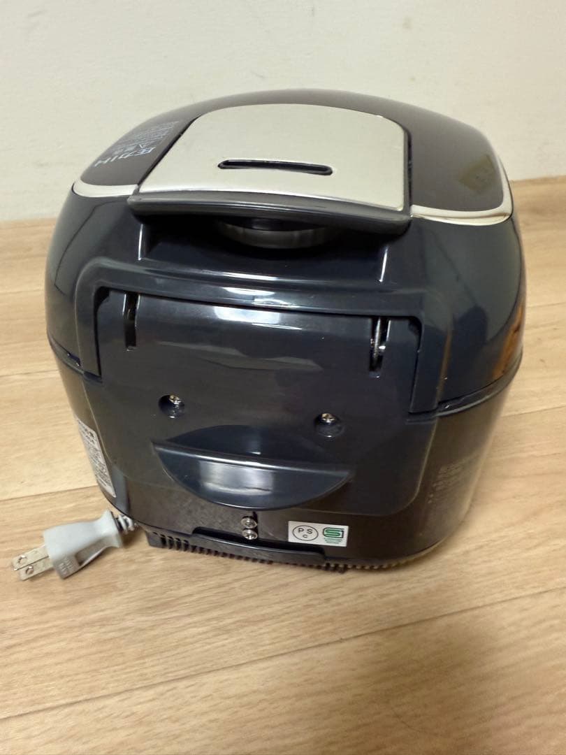 ZOJIRUSHI NP-RT05 圧力IH 2024年製　動作確認済み