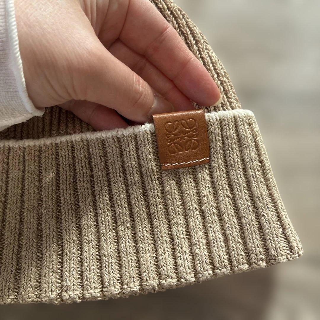 LOEWE ベージュ ニット帽