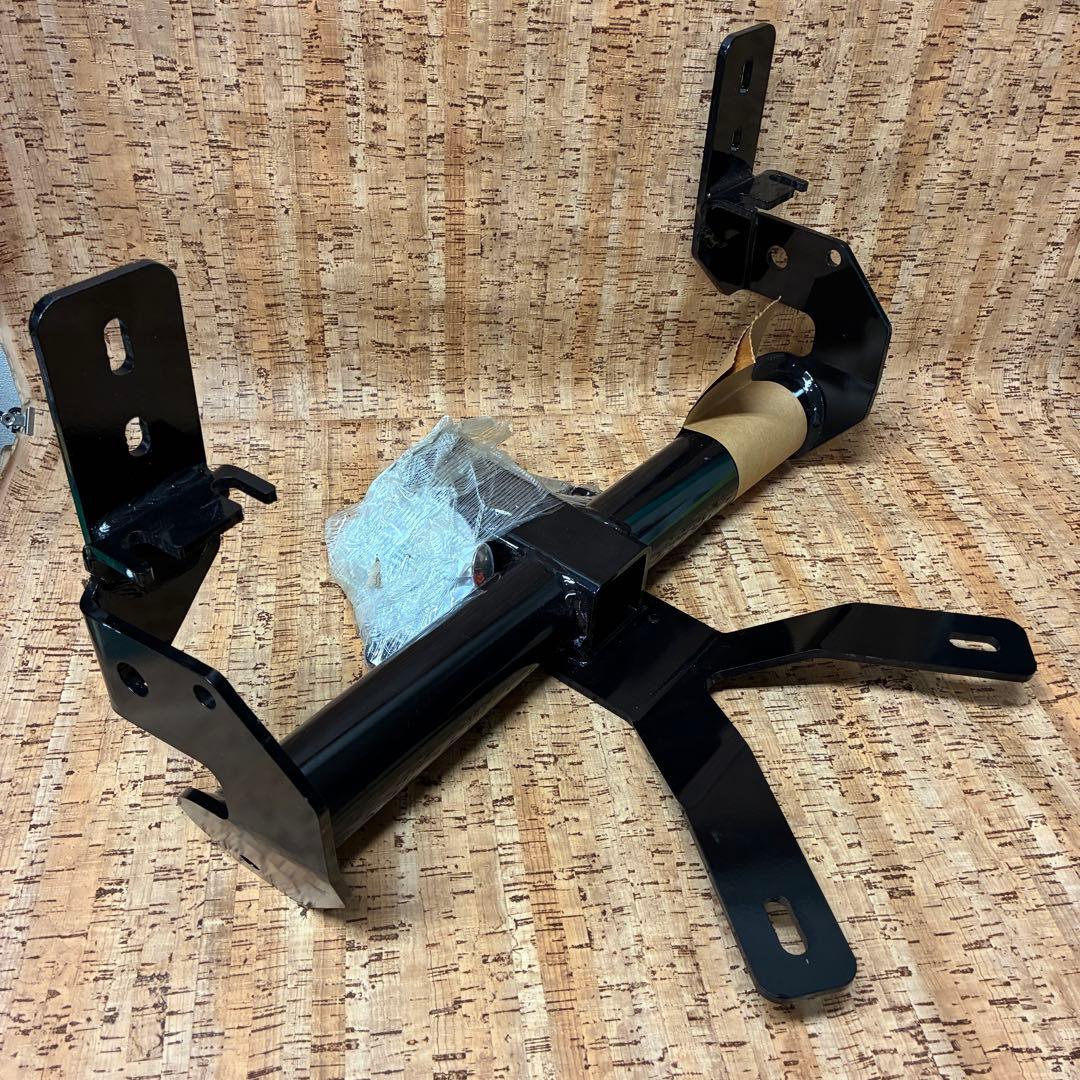 CURT トレーラーヒッチ 2inchレシーバー￼/クラス3