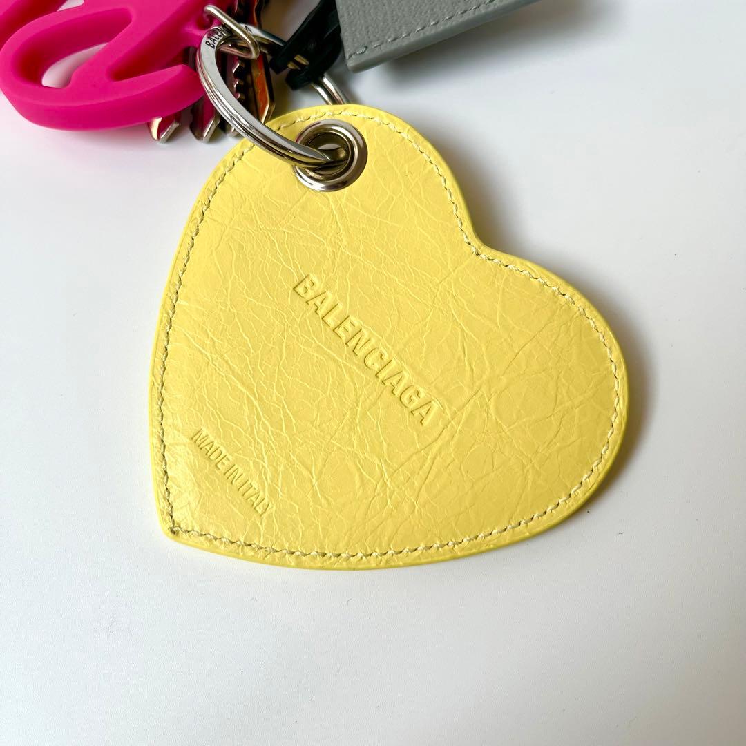現行モデル 美品 バレンシアガ ルカゴール チャーム ガーリー キーホルダー