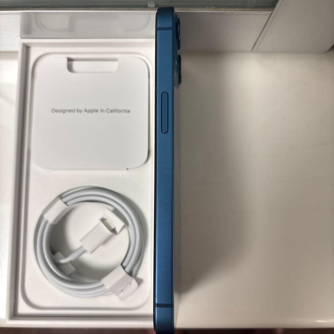 iPhone13 ブルー