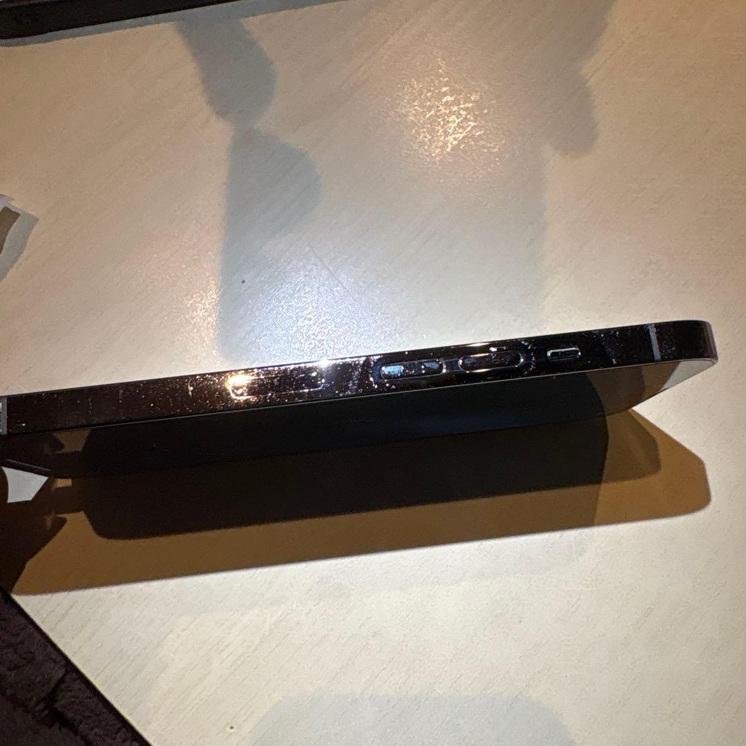 S*A様 Apple iPhone 13 Pro グラファイト