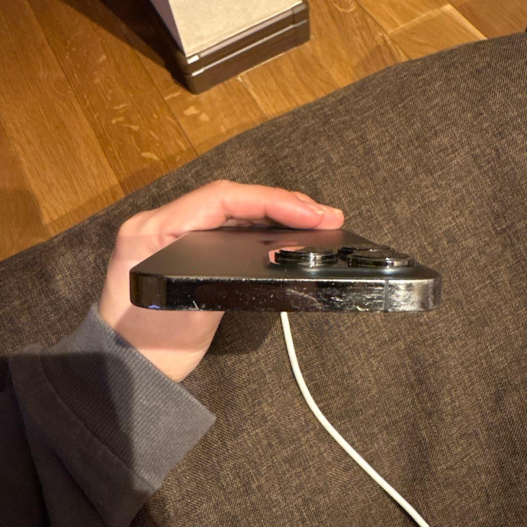 S*A様 Apple iPhone 13 Pro グラファイト