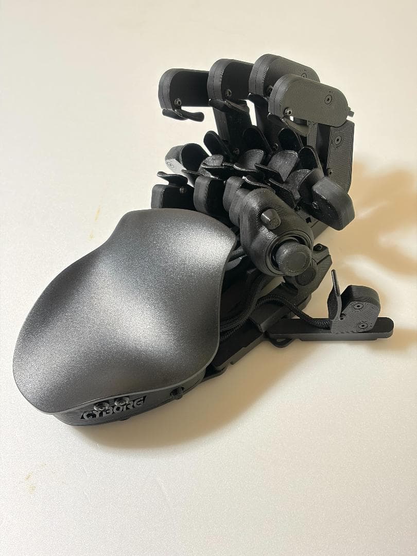 Azeron Cyborg ブラック