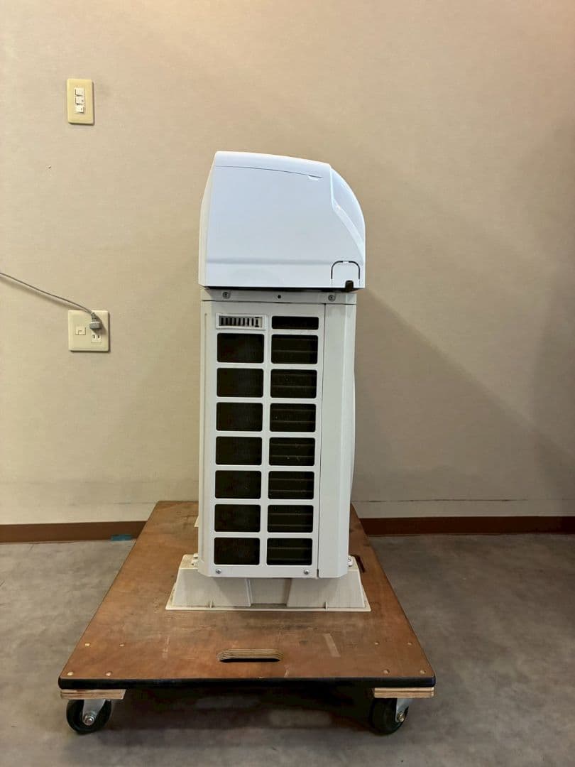 2108 アイリスオーヤマ【IHF-2208G】2024年 6畳 エアコン 中古