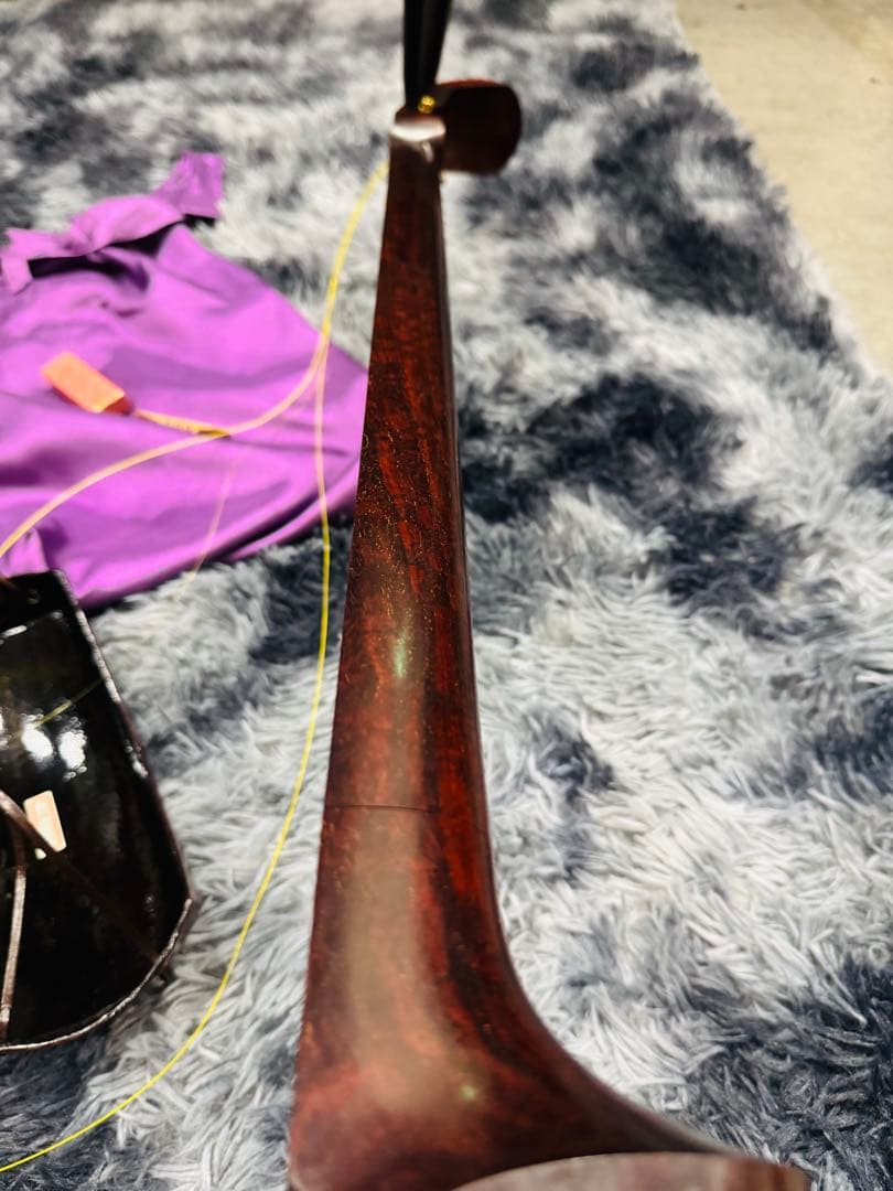 津軽三味線 黒檀糸巻 紅木 東さわり GP22 ハードケース付き 棹幅3cm