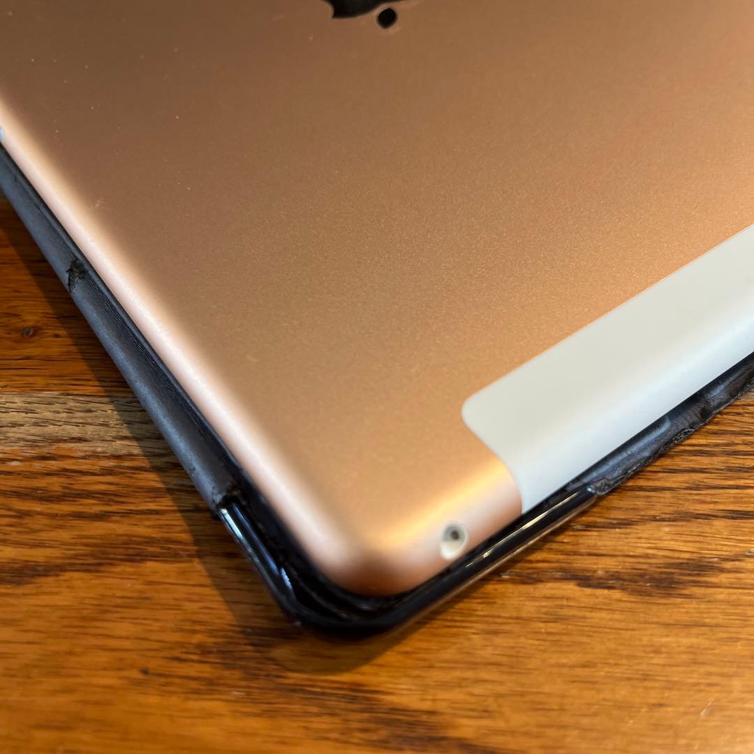 美品】iPad 第7世代 32GB Cellular ゴールド