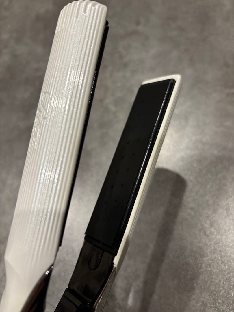 【⭐️箱不要¥500割引】MTG リファ　ReFaストレートヘアアイロン①