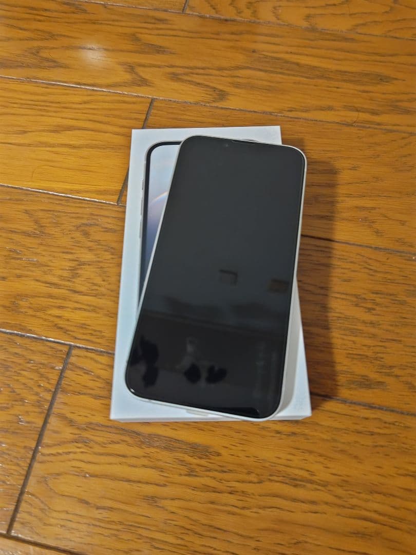 iPhone16e 128GB おまけ品付き