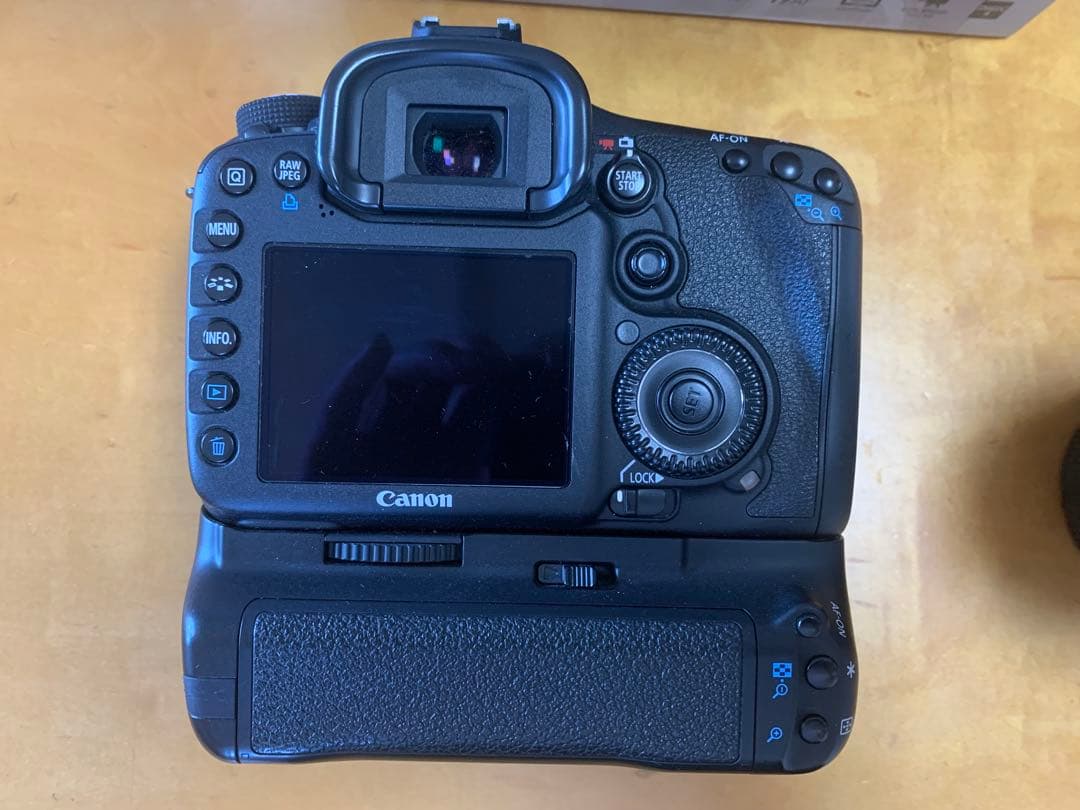 「ミーナ」Canon EOS7D 本体＋ BG-E7 ＋レンズセット