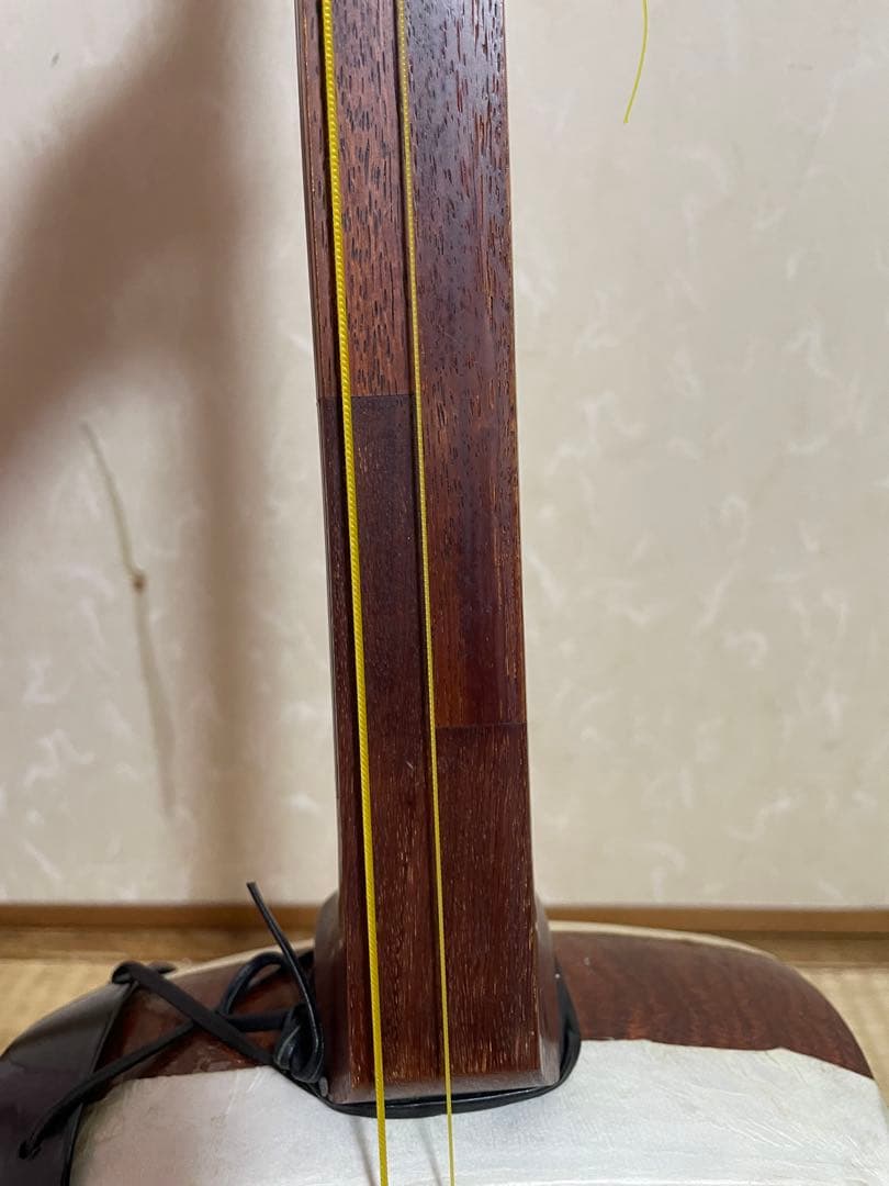 n*a様 【送料込】津軽三味線本体 花柄装飾 木製 3弦