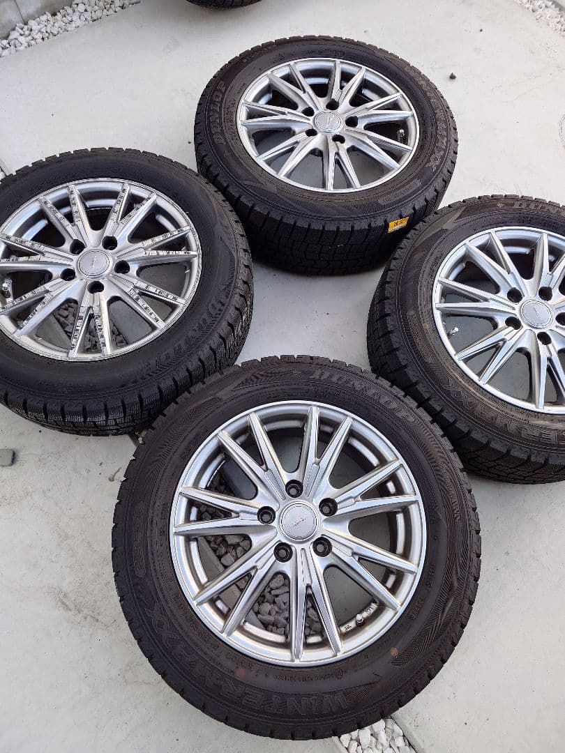りんご　WINTERMAX 205/60R16 スタッドレスタイヤセット