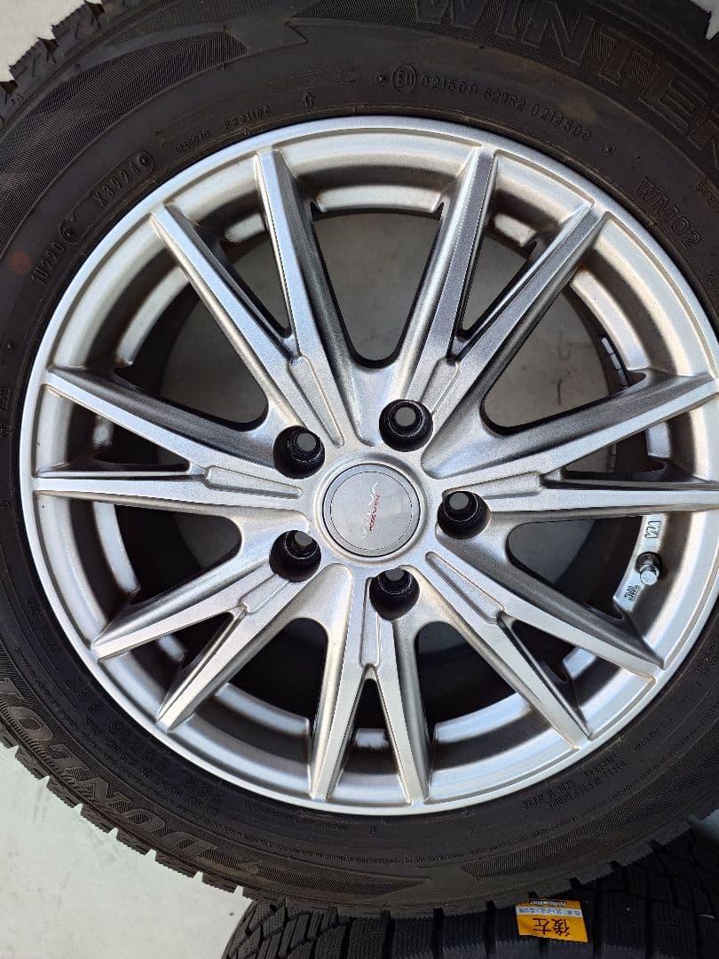 りんご　WINTERMAX 205/60R16 スタッドレスタイヤセット