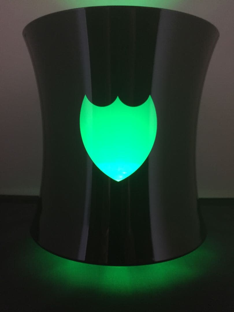 ドン・ペリニョン アクリル製LEDルミナスシャンパンクーラー