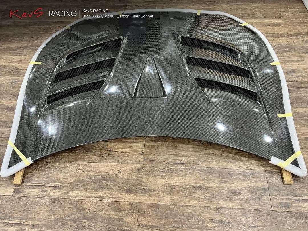 トヨタ 86 ZN6 スバル BRZ ZC6 カーボン ボンネット 新品未使用