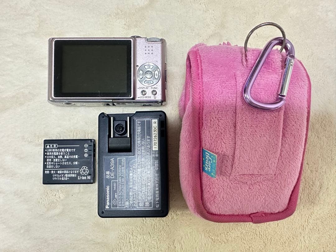 LUMIX Panasonic LUMIX DMC-FX33 デジカメ　ピンク