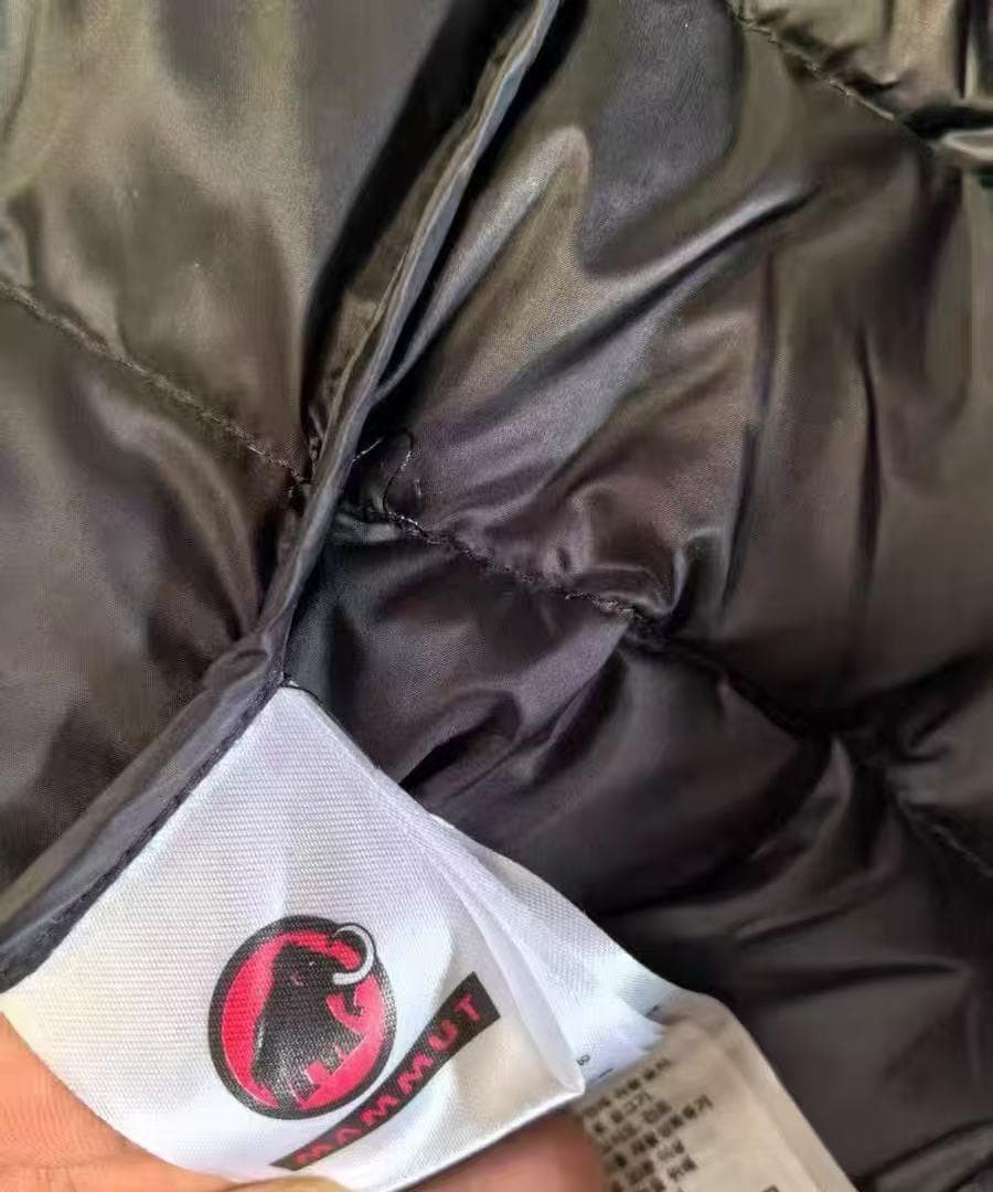 MAMMUT フード付きダウンジャケット ブラック